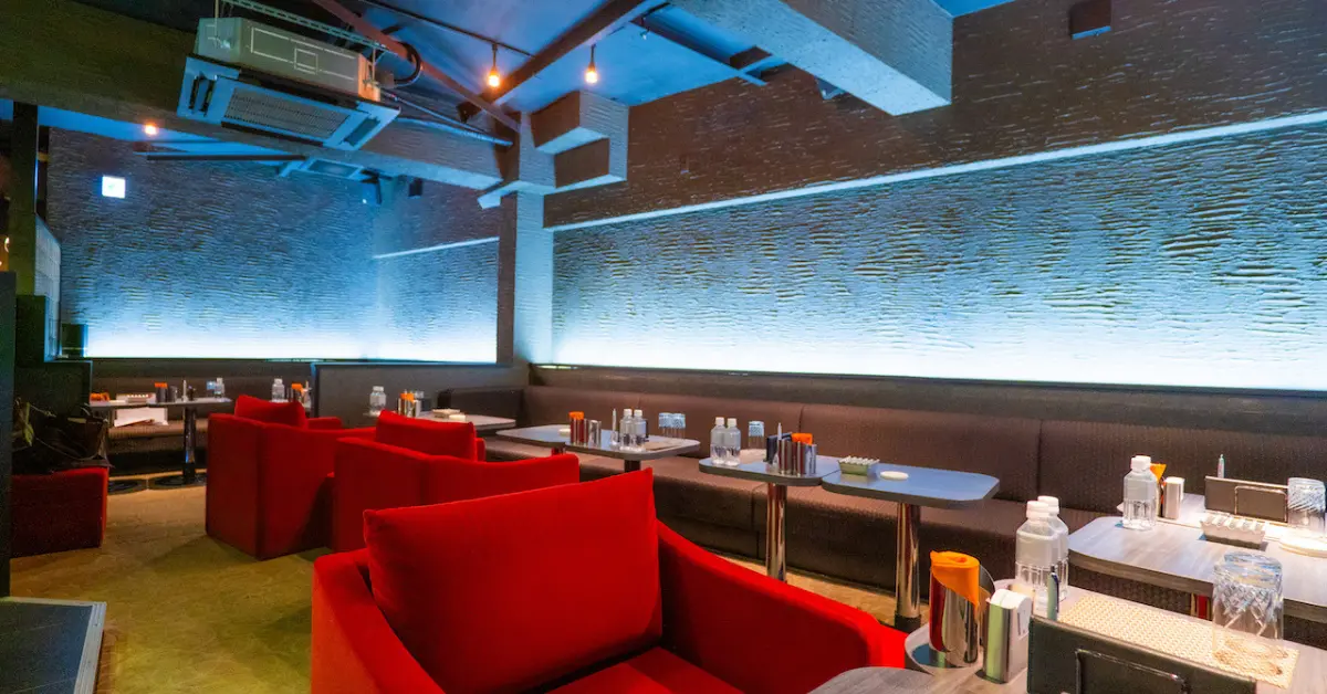 船橋ヴェルージュのメインフロア（店内内装）