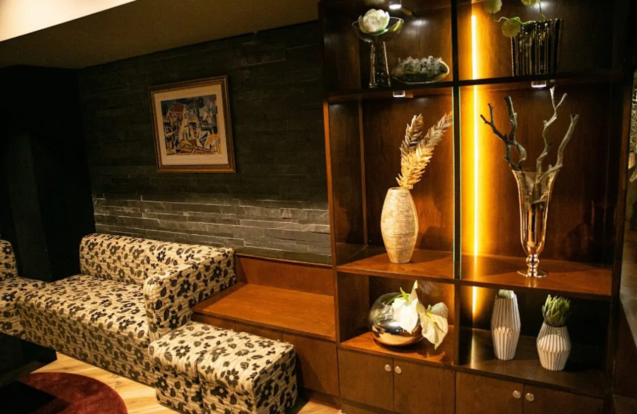 神田ルーズリュクスラウンジ店内写真