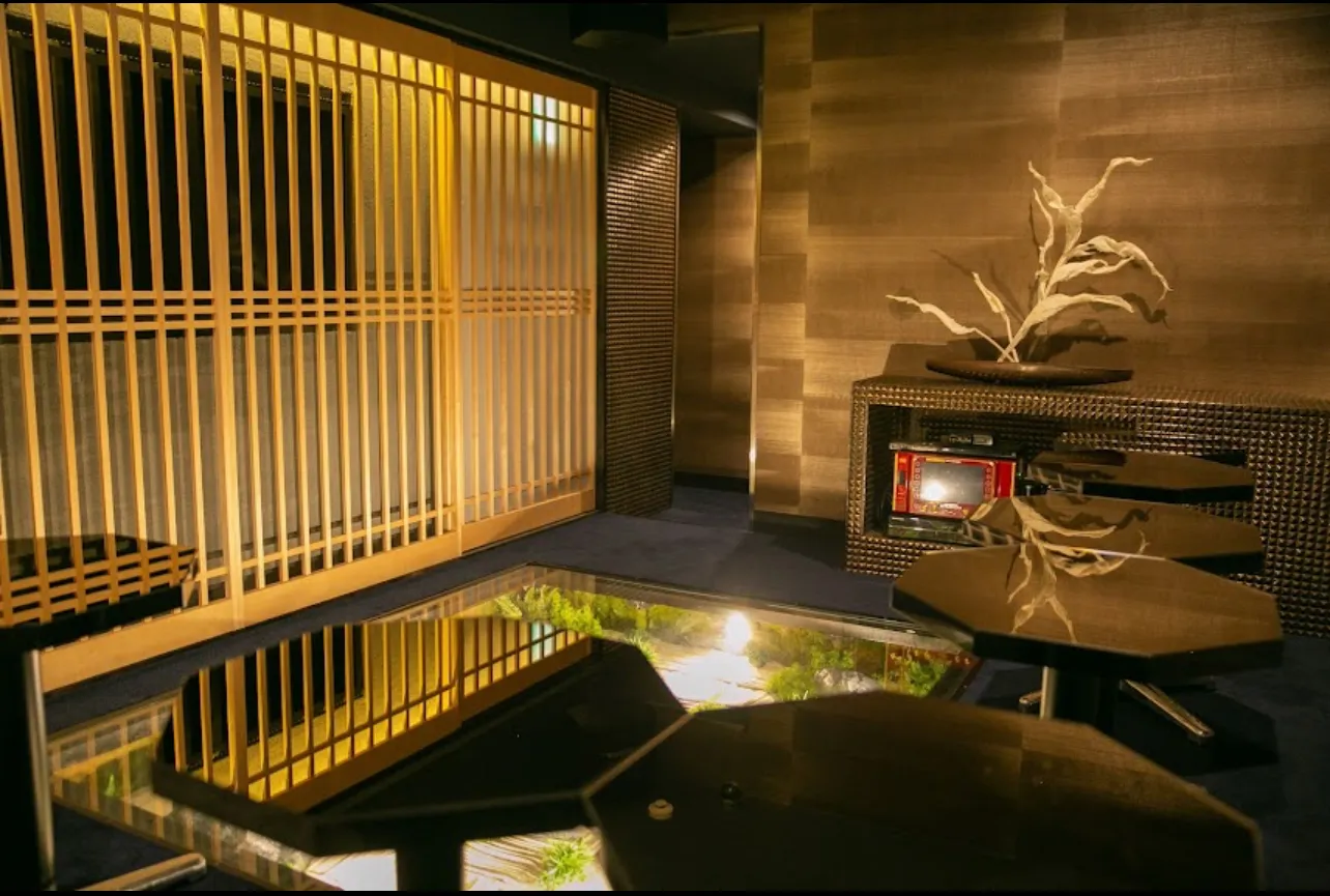 神田ルーズリュクスラウンジ店内写真