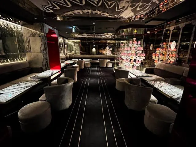 ビゼ新宿店内画像1