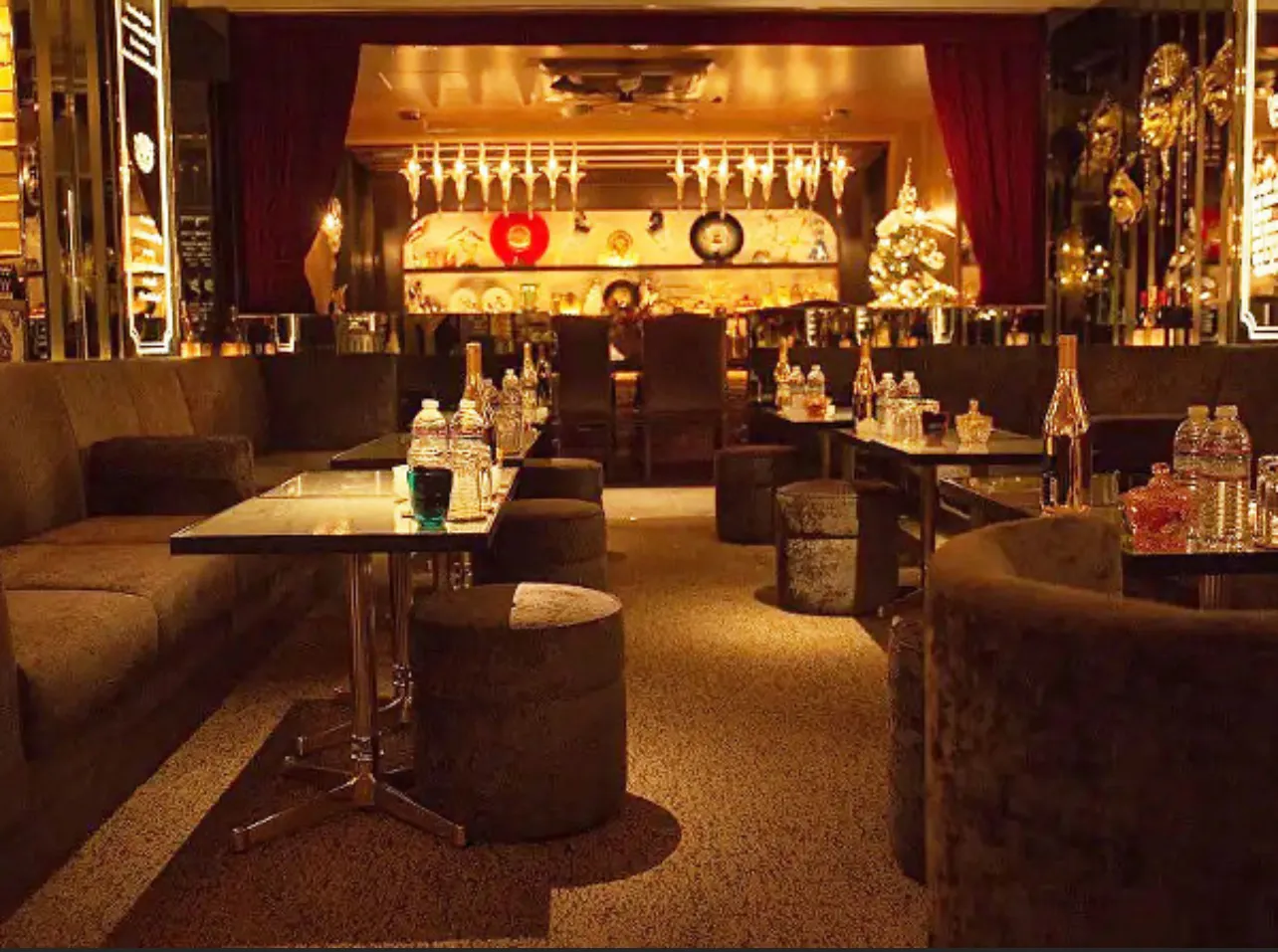 六本木ベネ 店内写真