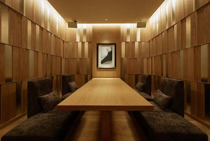 六本木ビゼ店内画像4