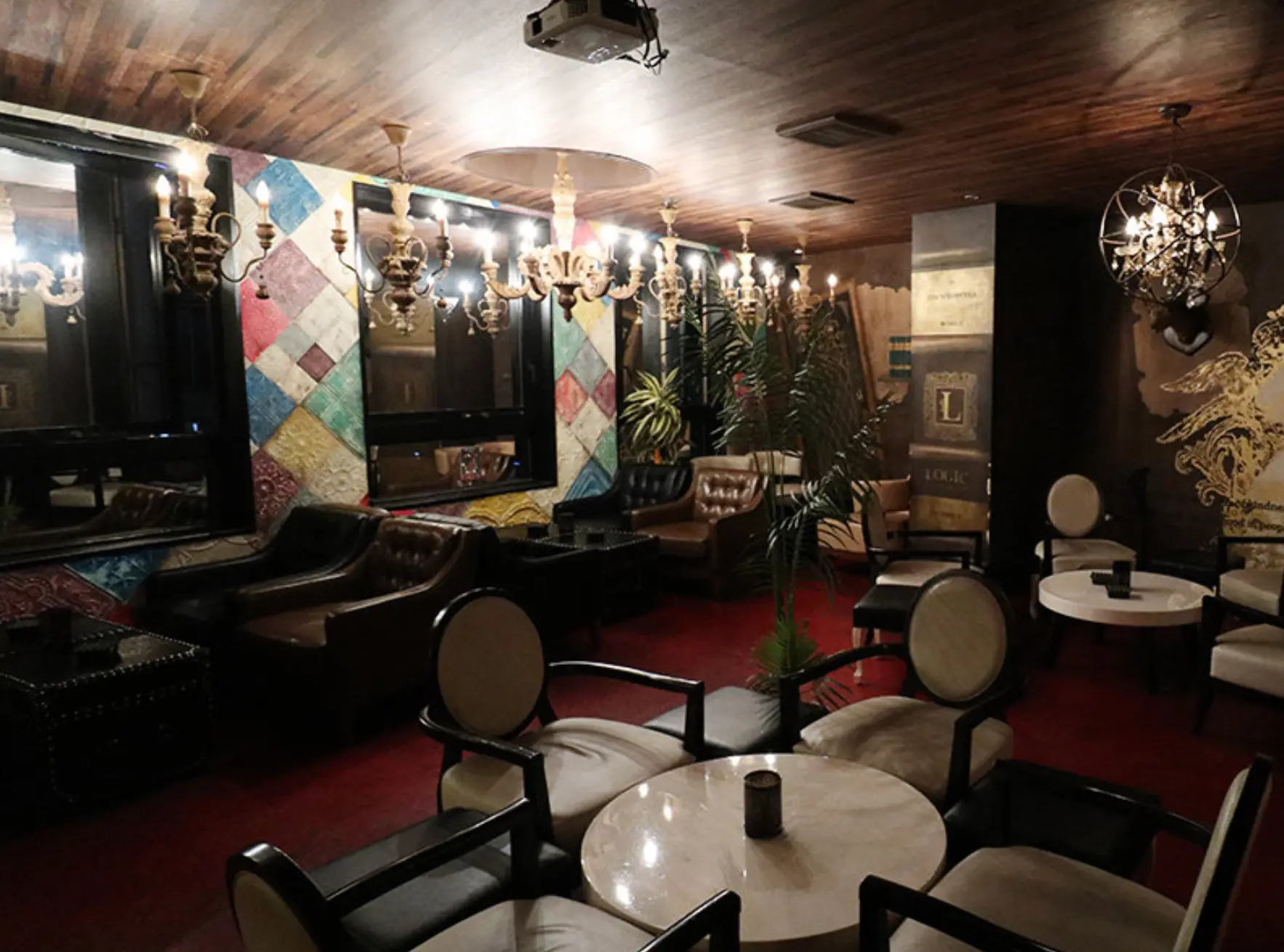 エイト店内画像1