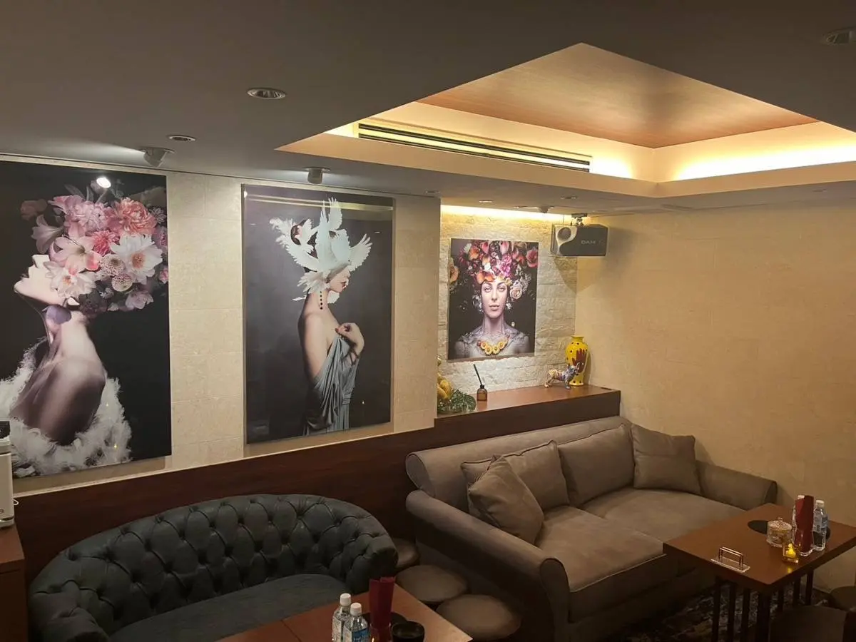 カクレガ店内画像2