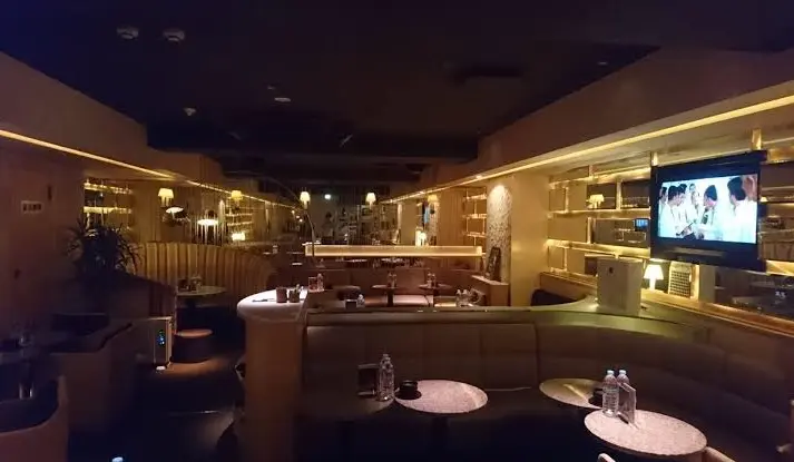 銀座バッド店内画像