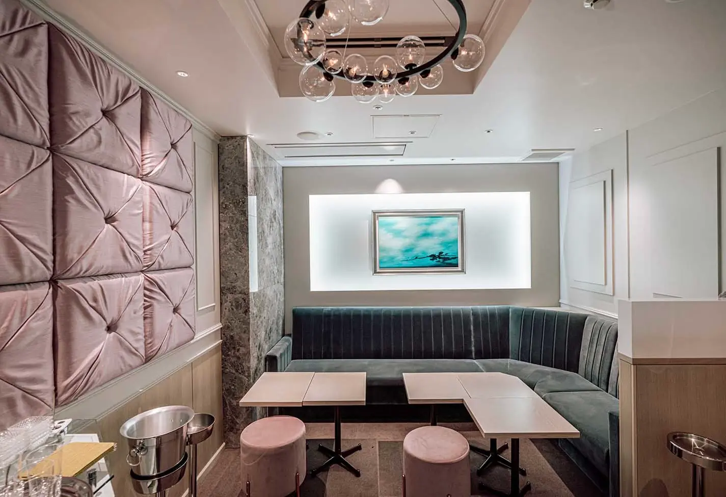 ブレアドゥー店内画像