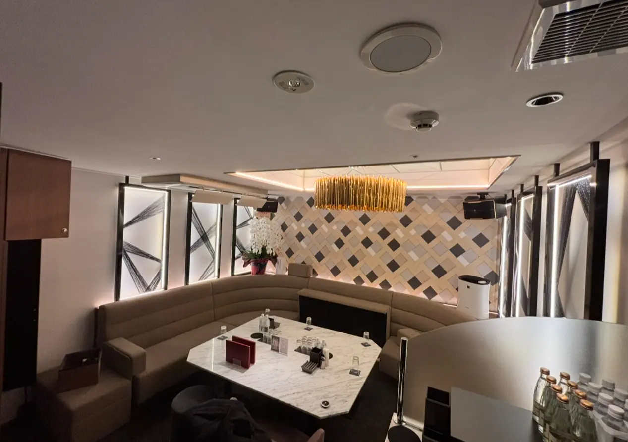 銀座77 店内写真