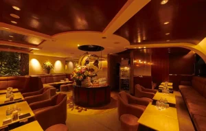 銀座バルカレス 店内写真