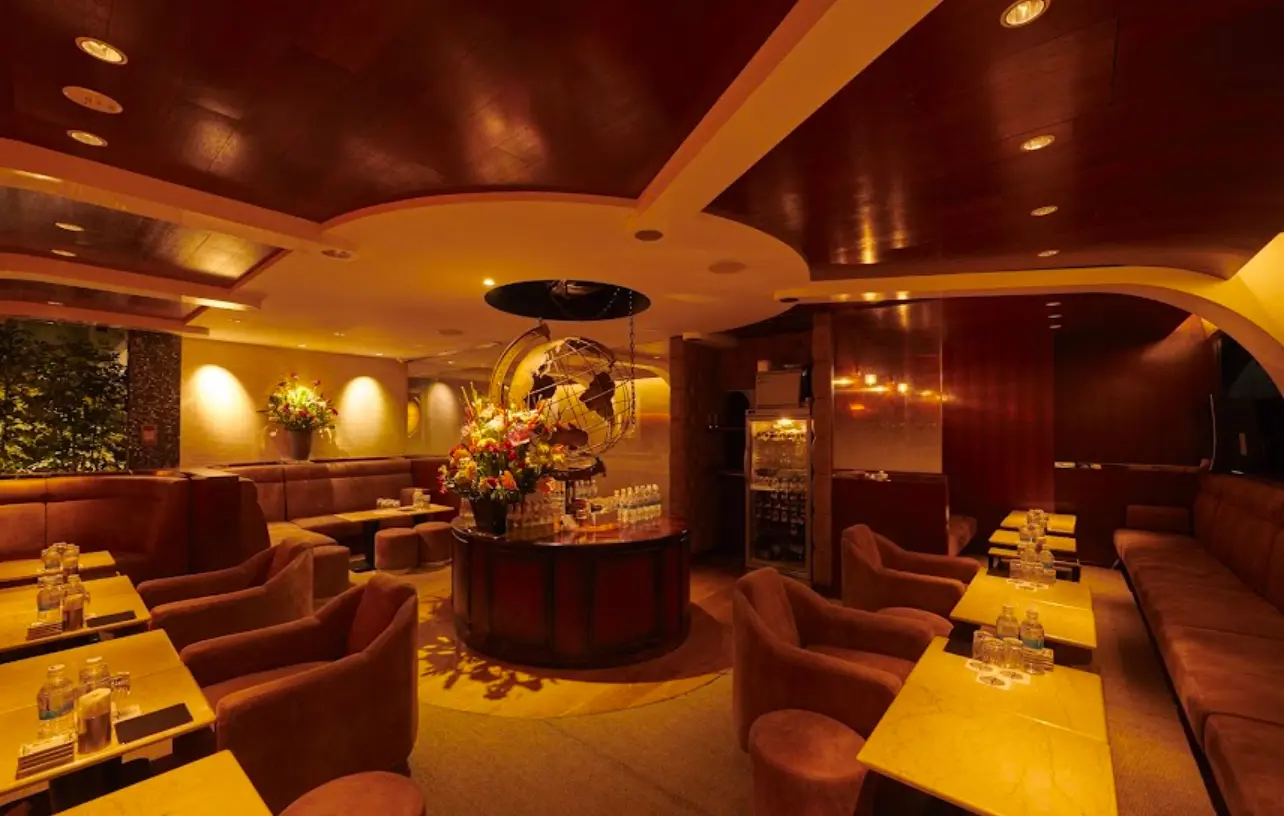 銀座バルカレス 店内写真