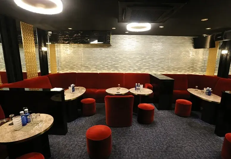 上野バチェラー店内画像