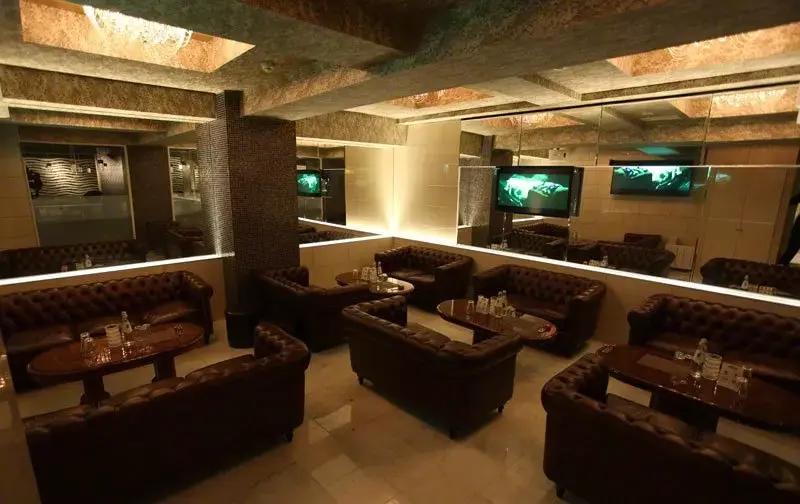 上野アトランティス店内画像