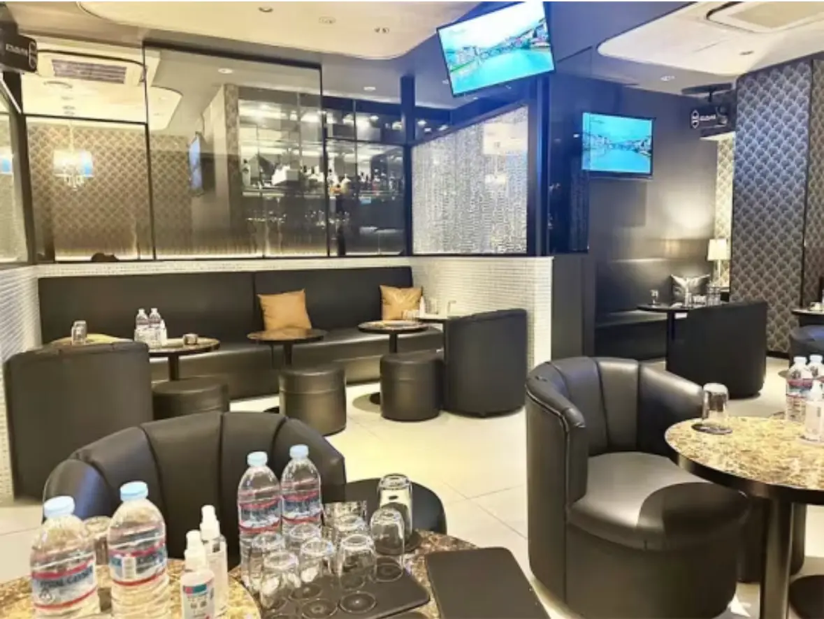 上野ボンド店内画像