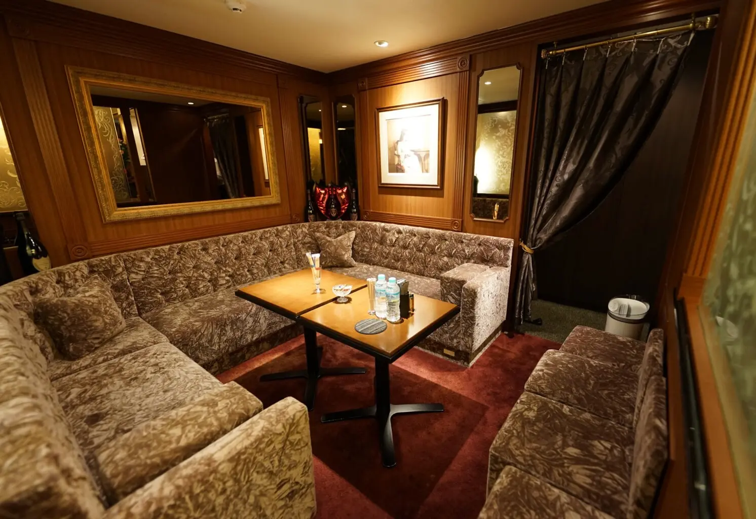 銀座ダリア店内画像