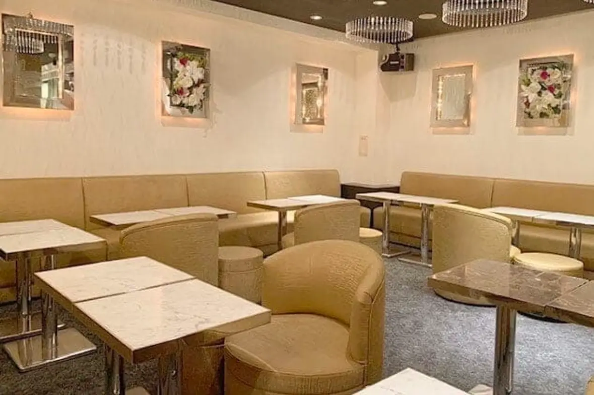 銀座エース店内画像