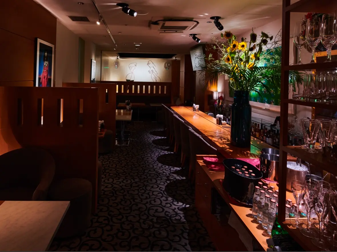 銀座サロン店内画像