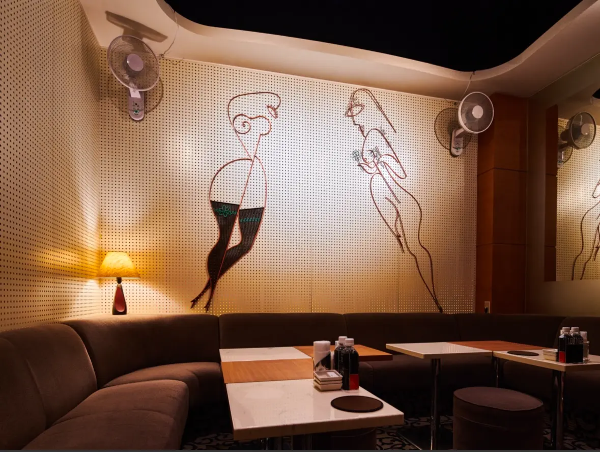 銀座サロン店内画像