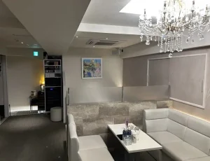 銀座梟店内写真