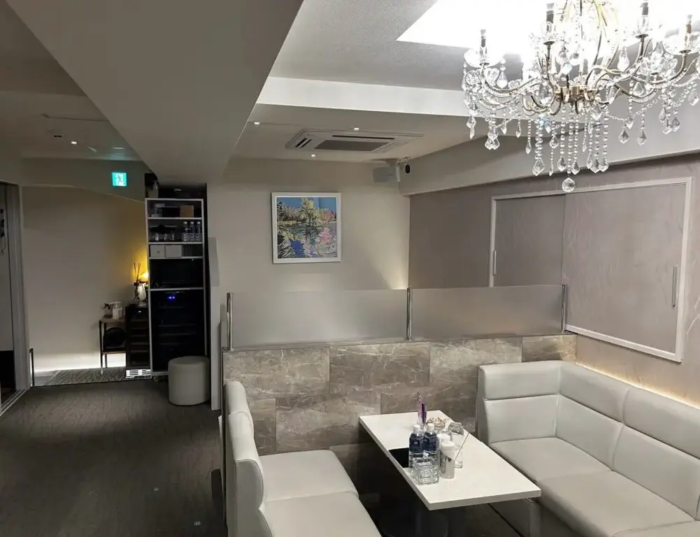 銀座梟店内写真