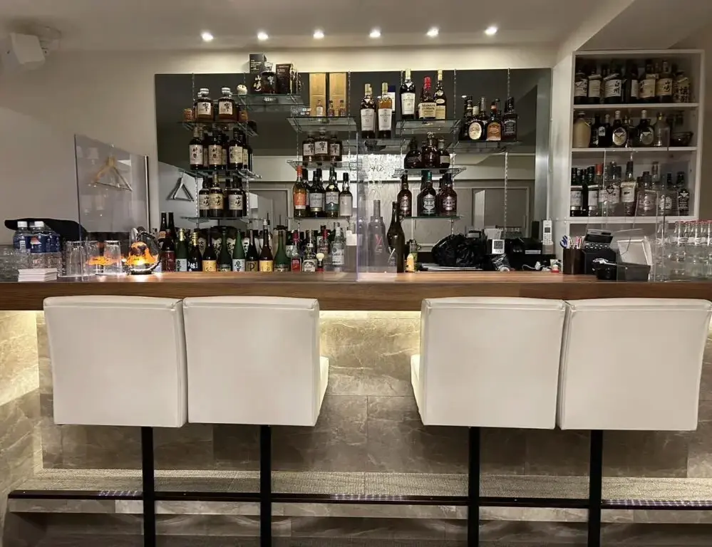 銀座梟店内写真