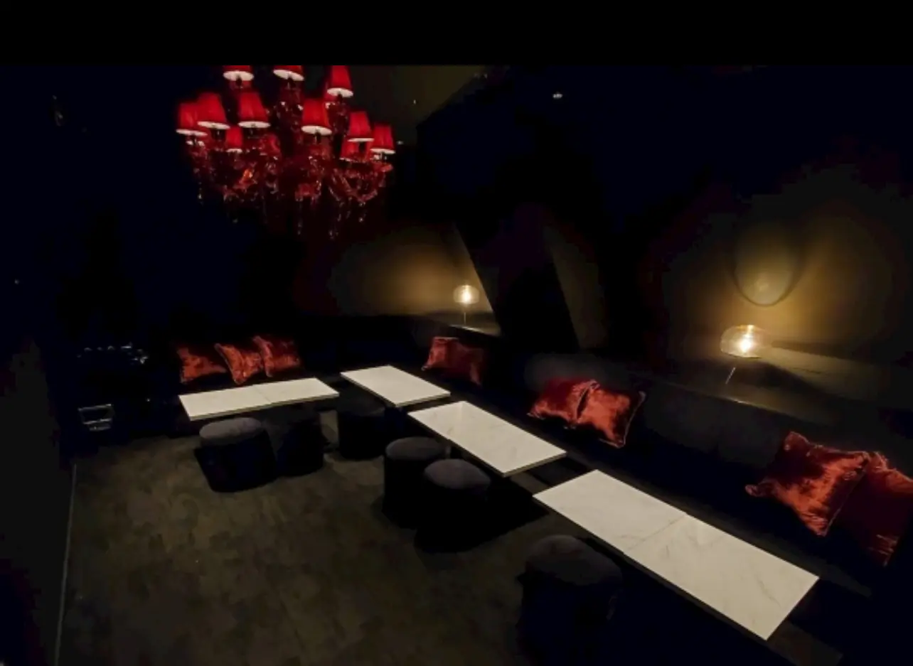 小岩エンペラーズラウンジ 店内写真