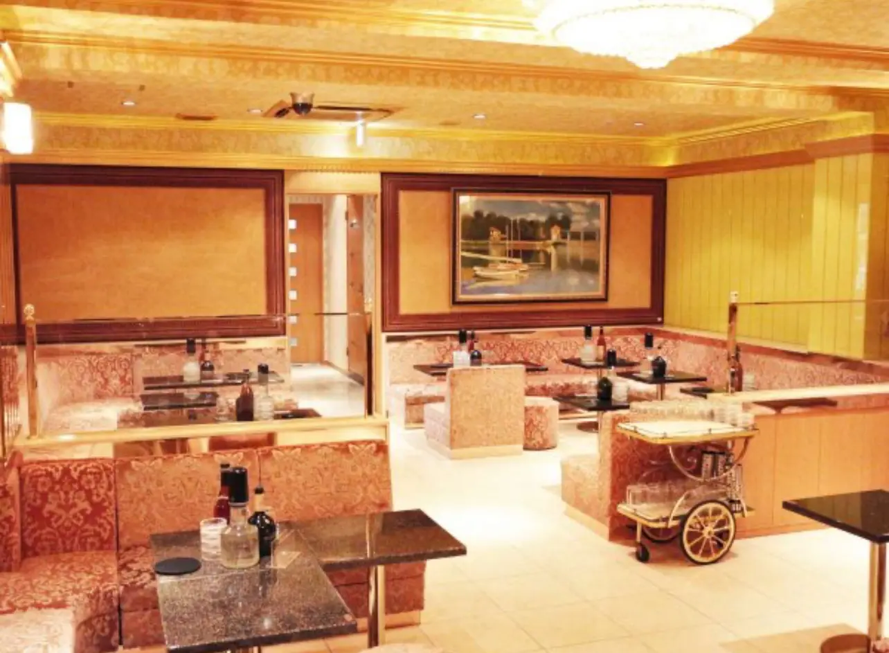 船橋セリーヌ 店内写真