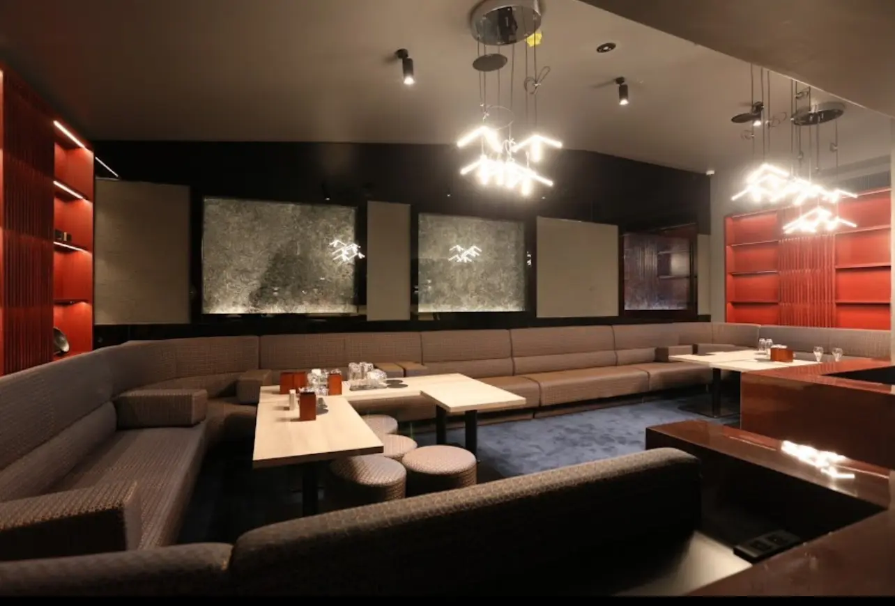 六本木ブルジュ 店内写真