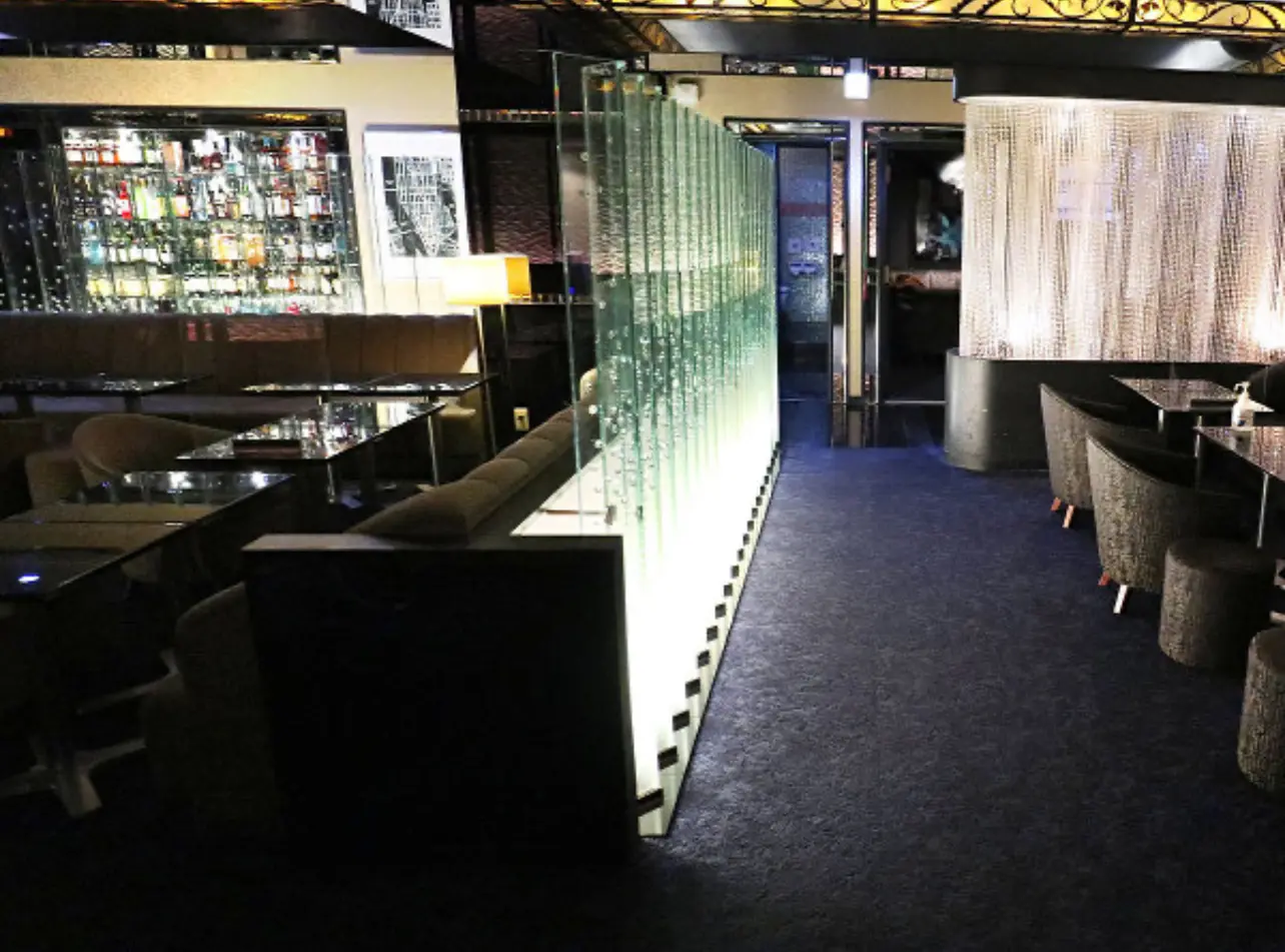 六本木ニュース 店内写真