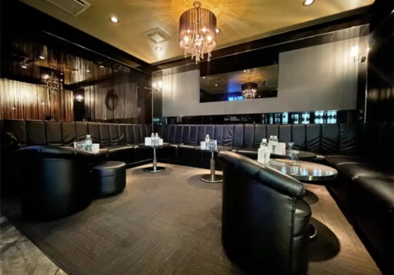 上野カポネ 店内写真