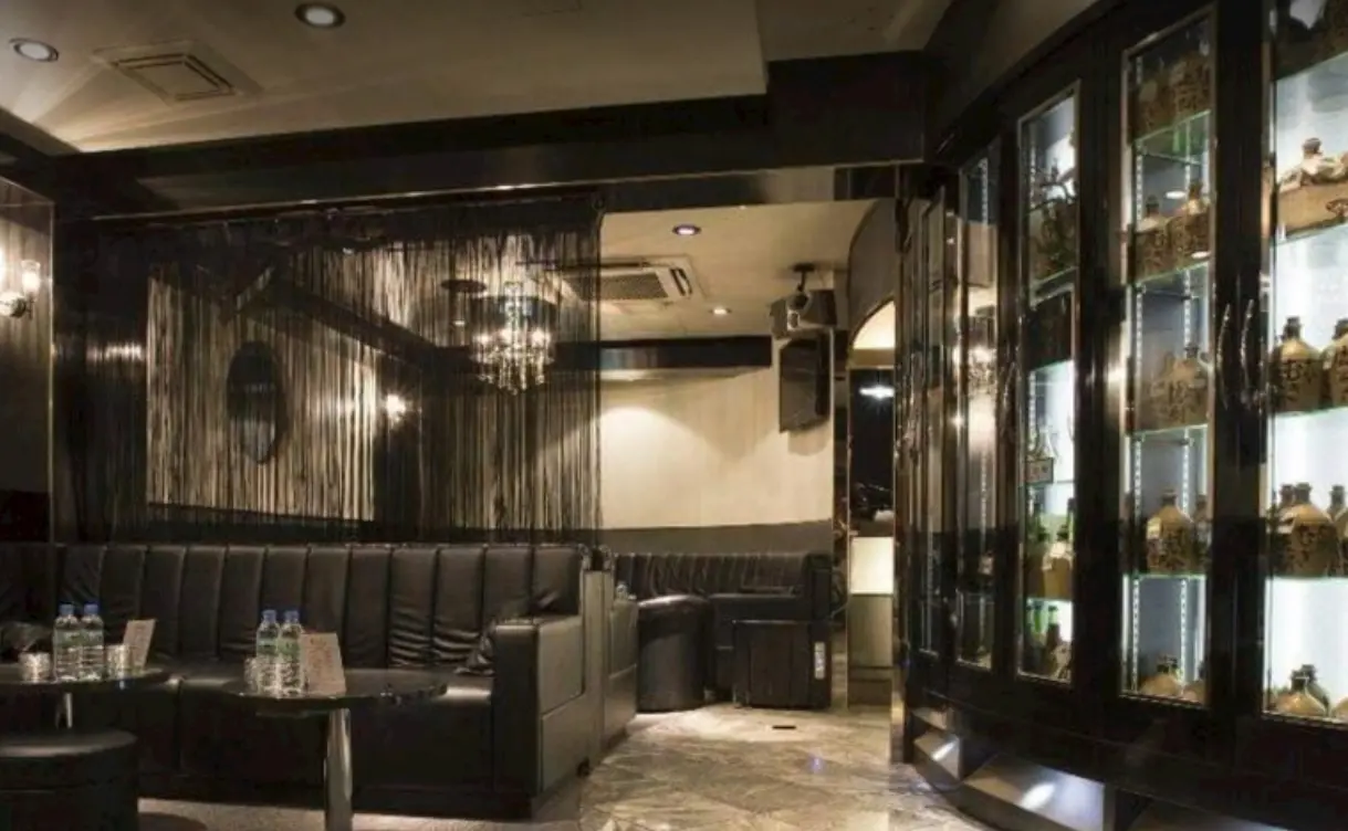 上野カポネ 店内写真