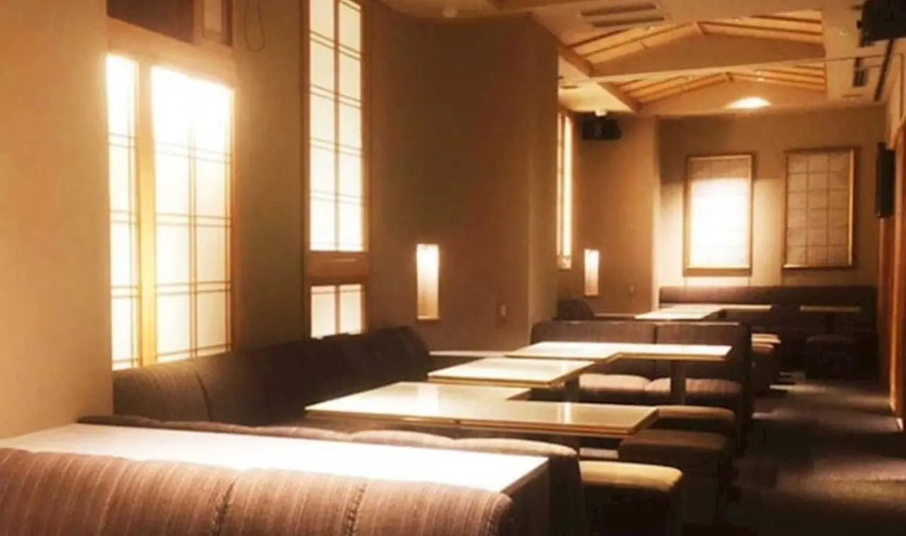 上野六乃華 店内写真