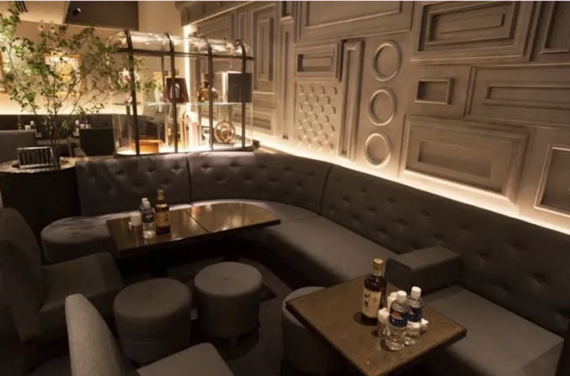 銀座ミューシャ 店内写真