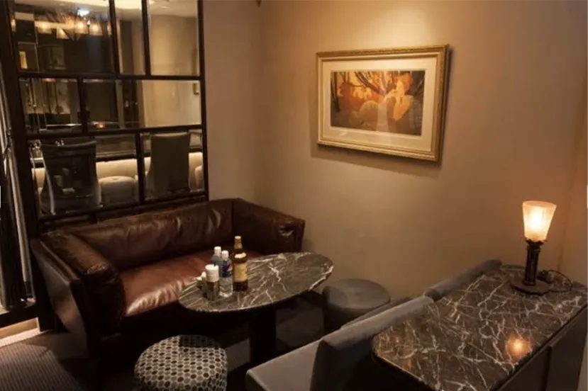 銀座ミューシャ 店内写真