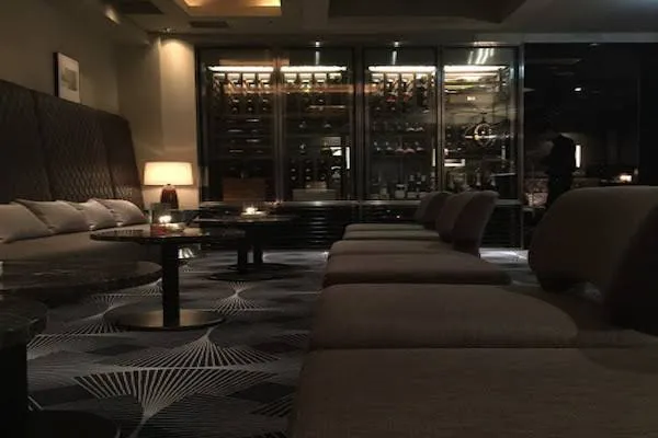 西麻布24ラウンジ　店内写真