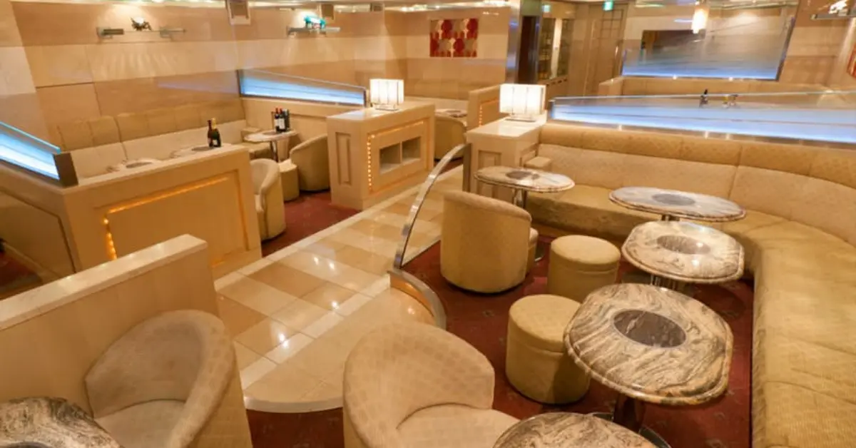 西新宿セクレのメインフロア（店内内装） - キャバクラ体入求人