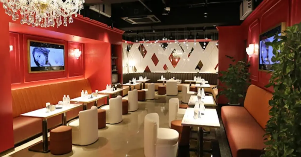 新宿歌舞伎町ナウ（CLUB NOW）のメインフロアを撮影した店内内装