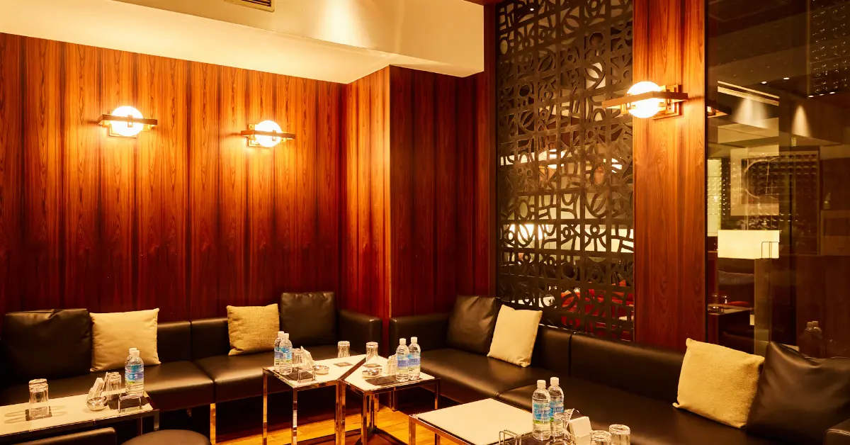 新宿歌舞伎町セリュックスのメインフロア（店内内装） - キャバクラ体入求人