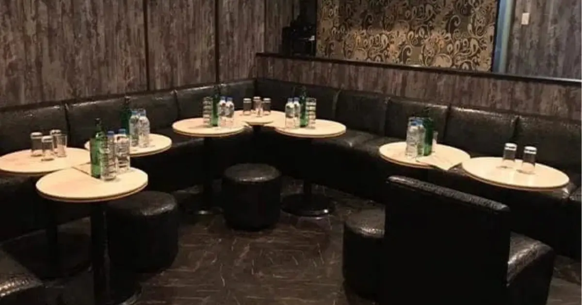 千葉富士見町トゥエルブのメインフロア（店内内装・角席撮影） - キャバクラ体入バイト求人