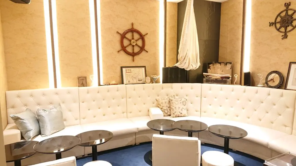 銀座モノリス店内画像3