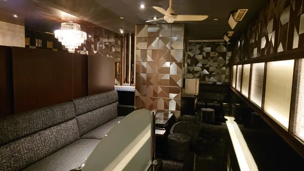 銀座モノリス店内画像2