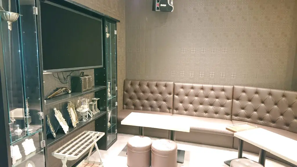 銀座モノリス店内画像4