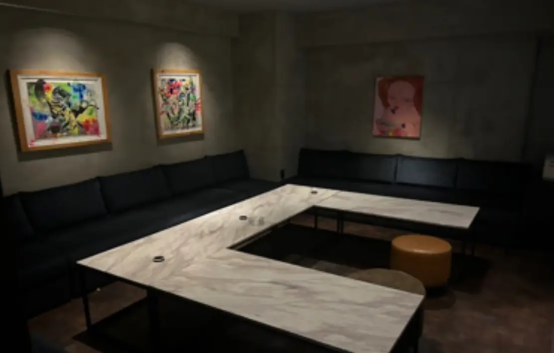 六本木スワロウハウス 店内写真