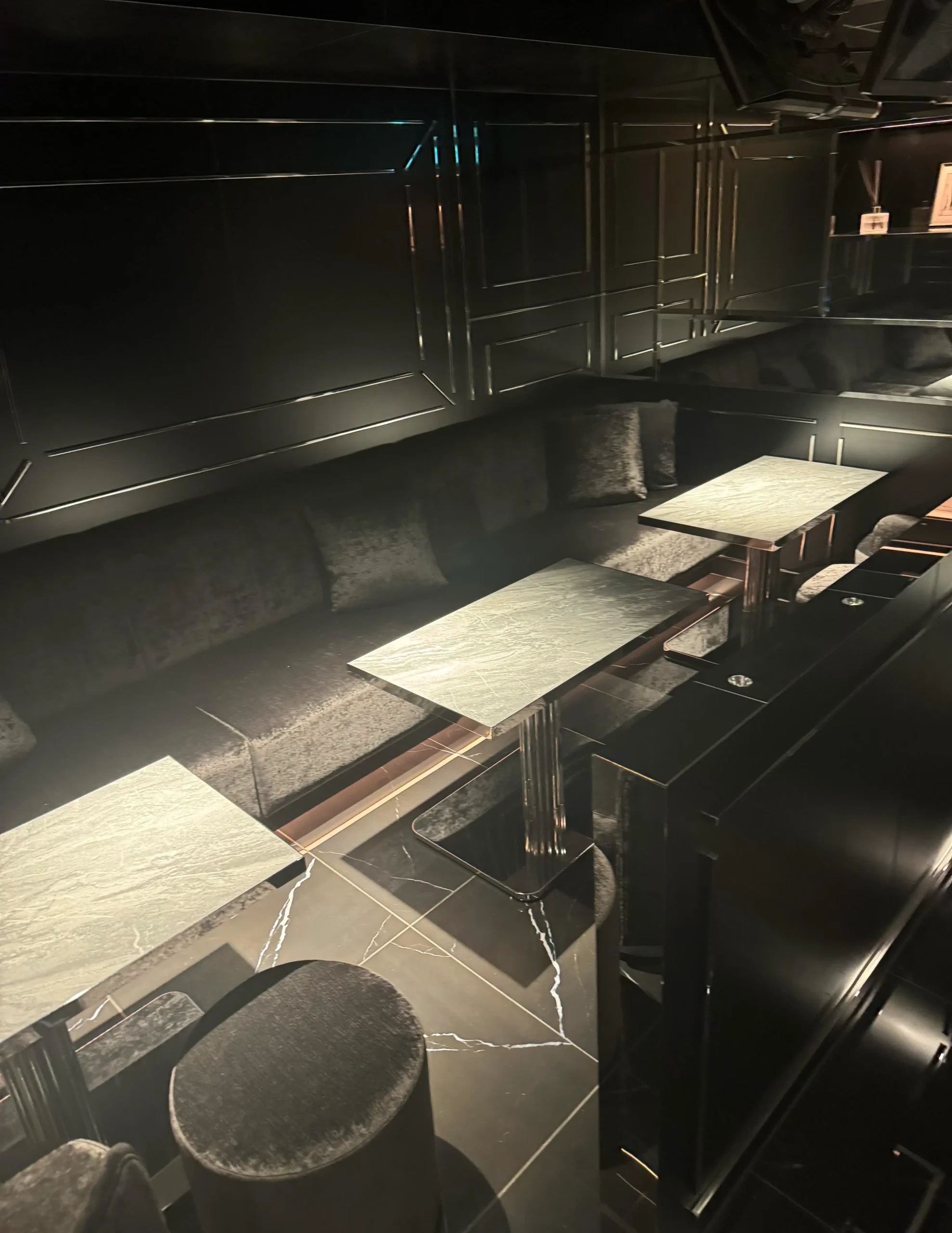 ルチェスターラウンジ店内画像