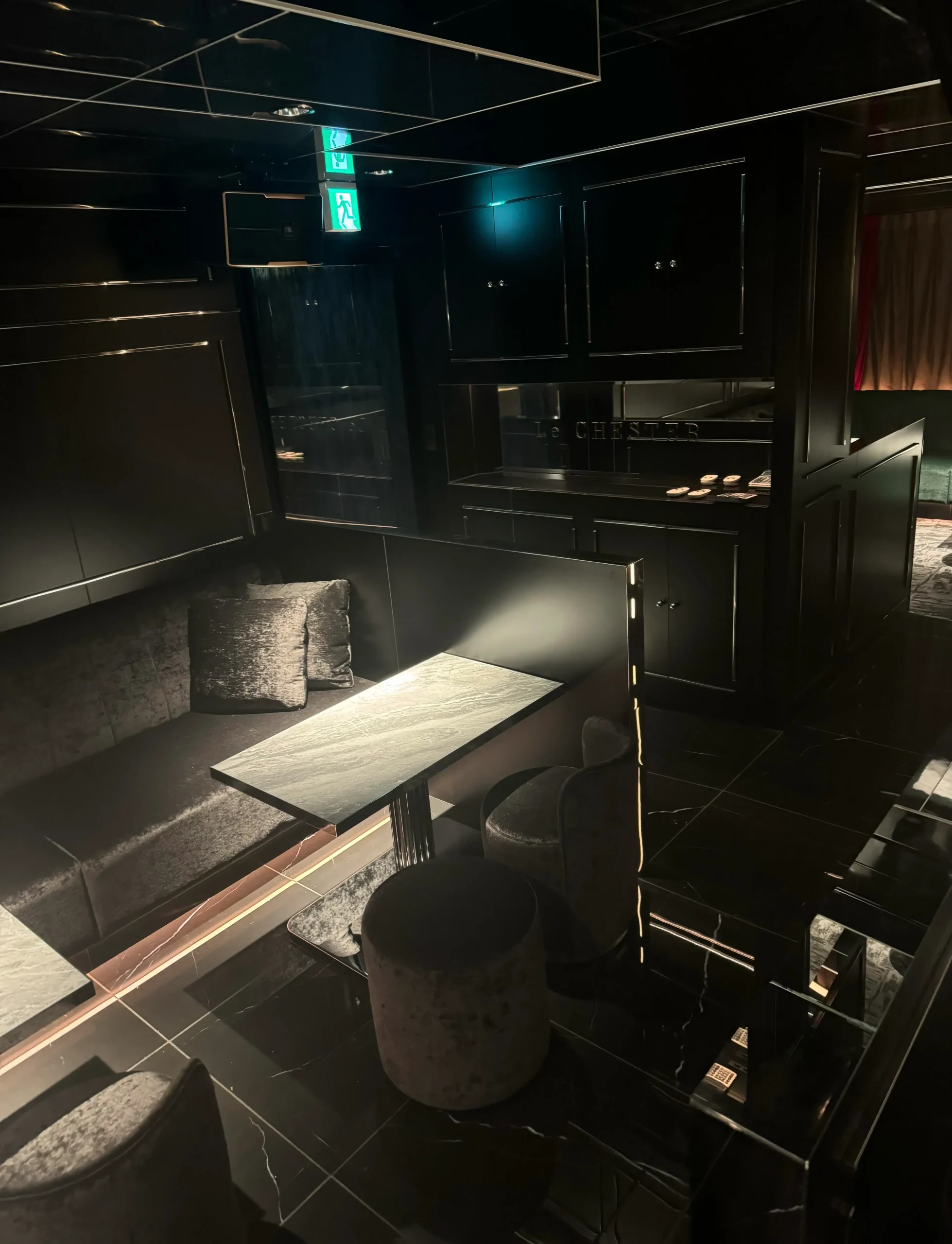 ルチェスターラウンジ店内画像