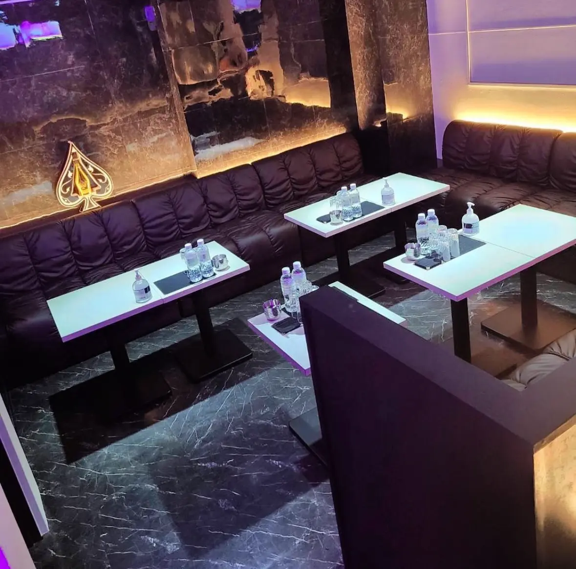 上野人魚姫店内画像