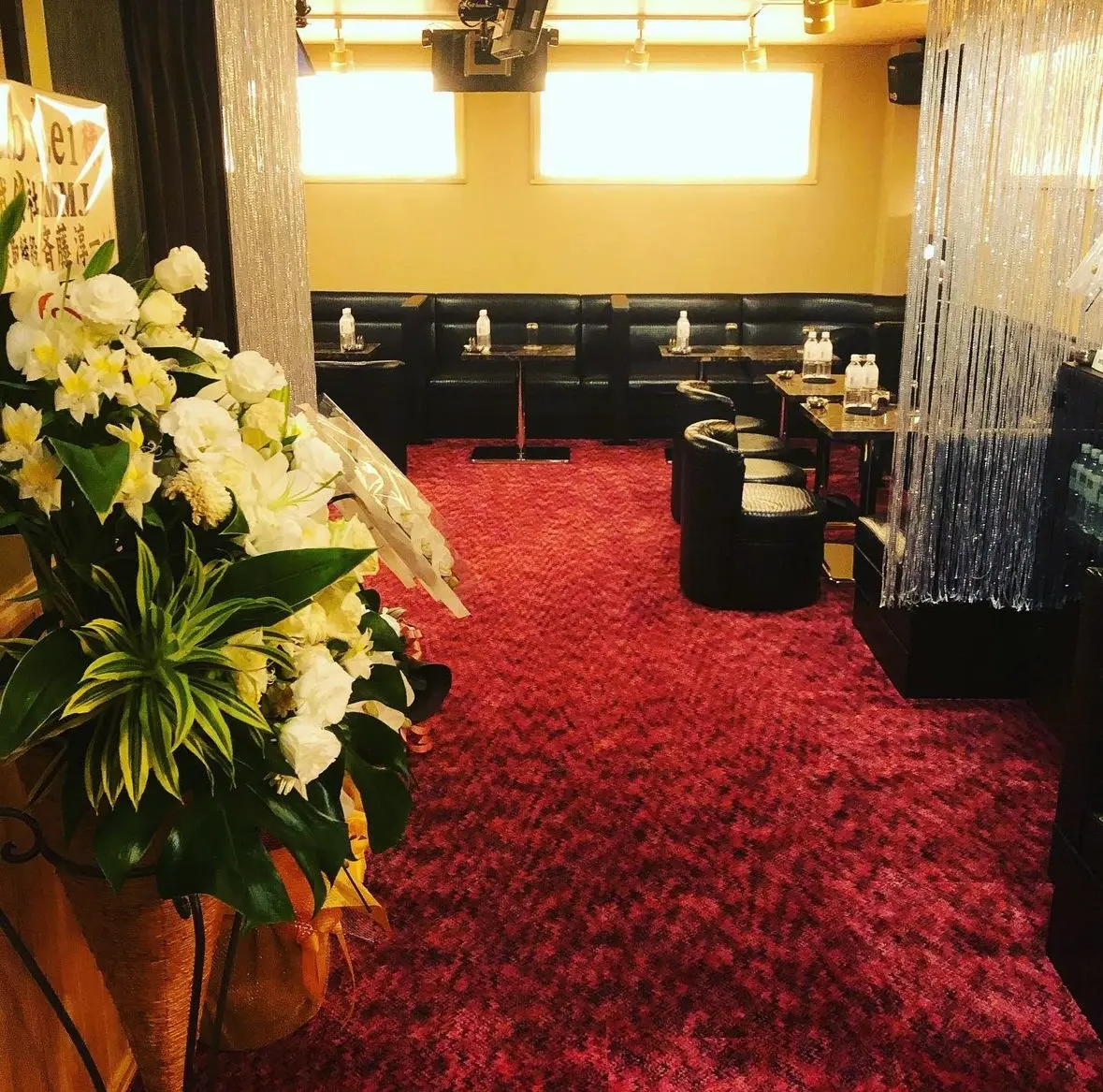 上野レイ店内画像