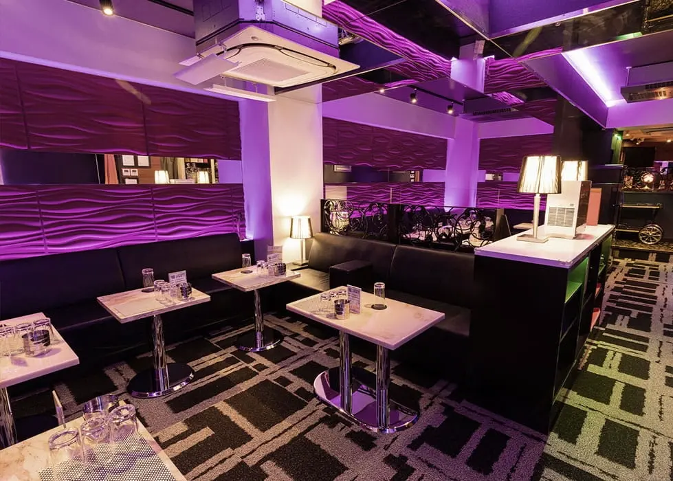 上野小鳥遊店内画像