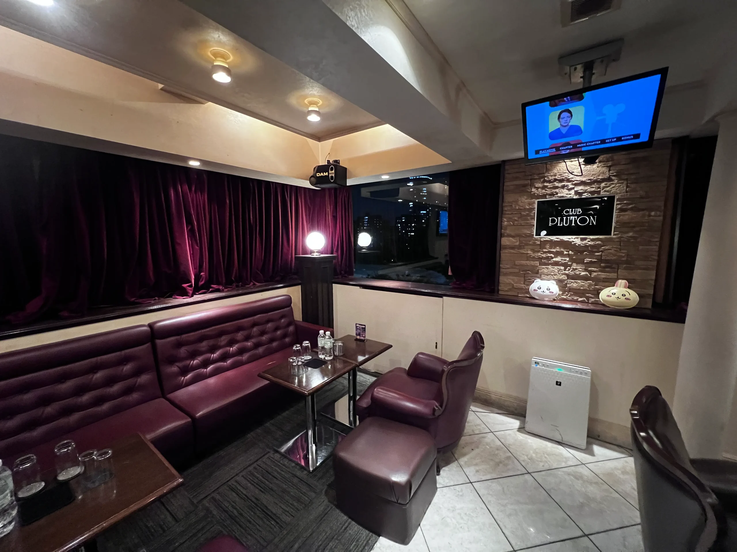 上野プルトン 店内写真