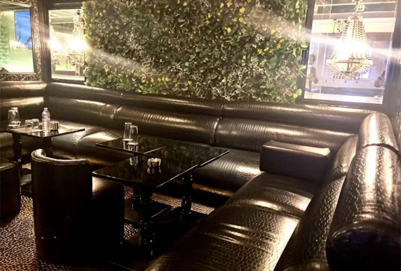 上野ルシア 店内写真