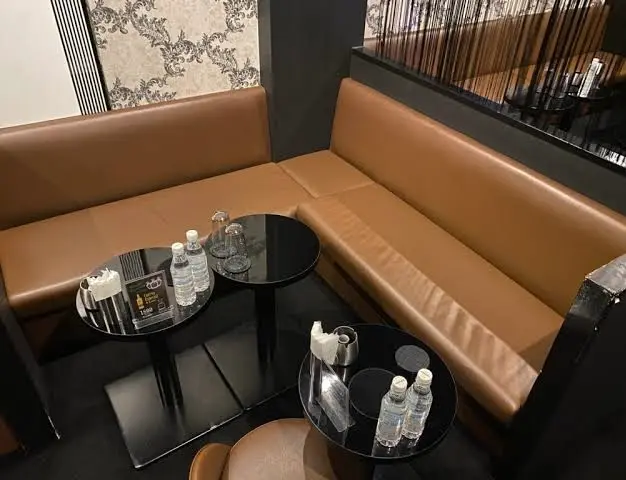 新橋優雅の店内画像