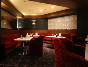 市川ロアー店内写真